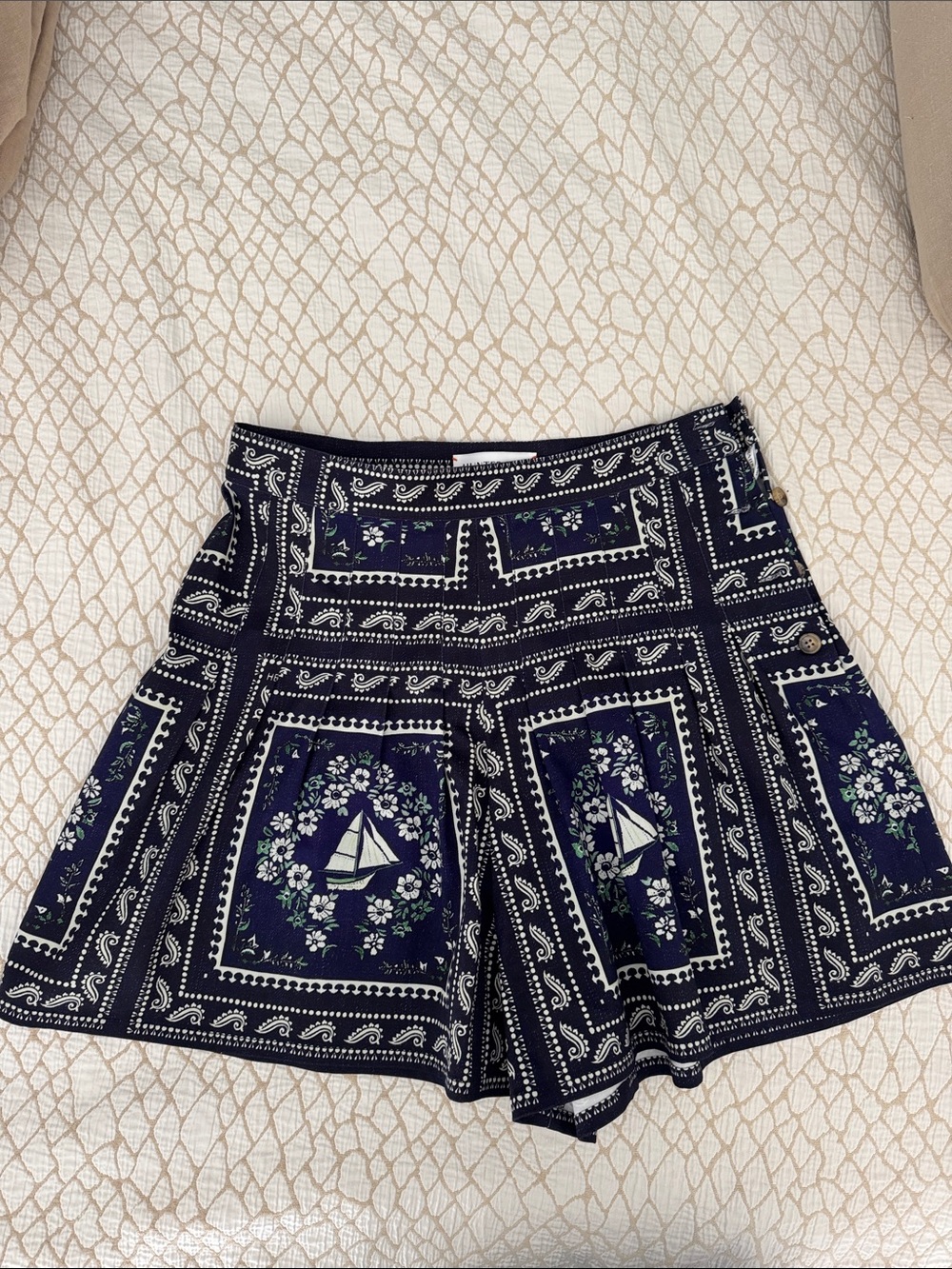 HUNTER BELL Willa Shorts in Bon Voyage print